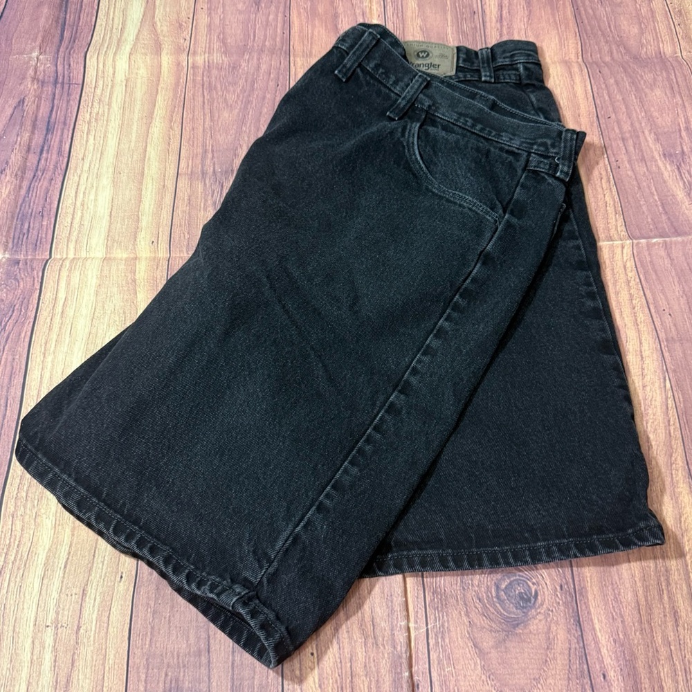 Wrangler Men's Relaxed Fit Black Jean Shorts W44